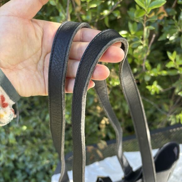 Vintage Dooney & Bourke USA Black All Weather Leather Tote Bag Brass Feet Purse - Picture 4 of 11